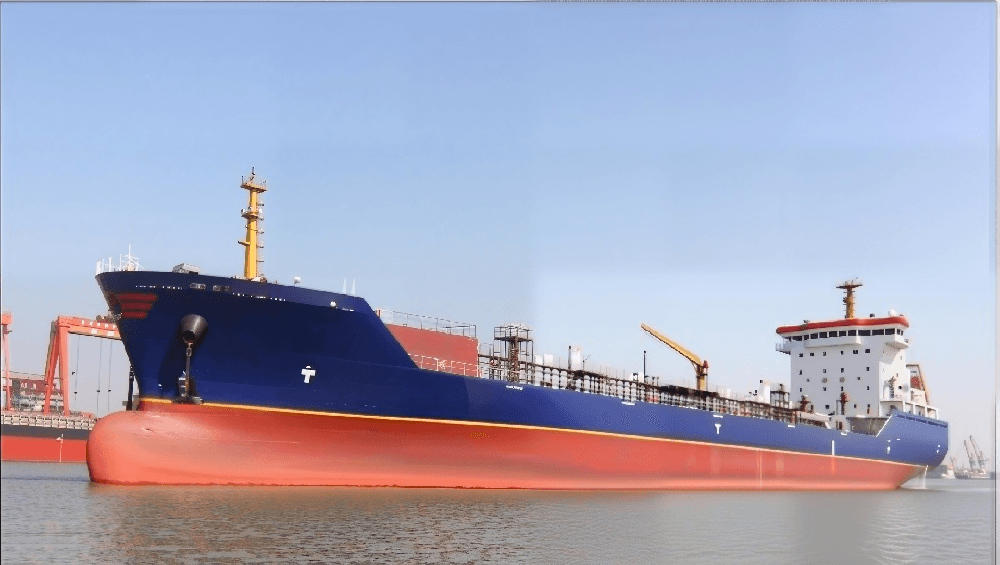 15,600 DWT Tanker, built 2021