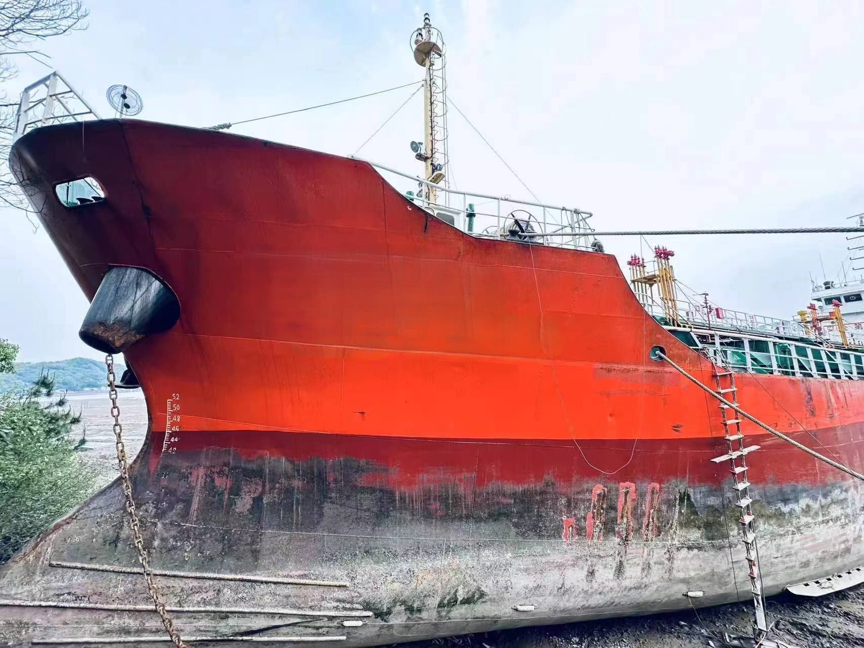 2,200 DWT Tanker, built 2006