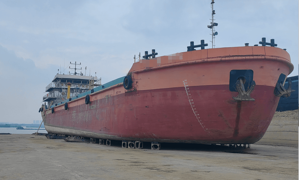 2,800 DWT Tanker, built 2014