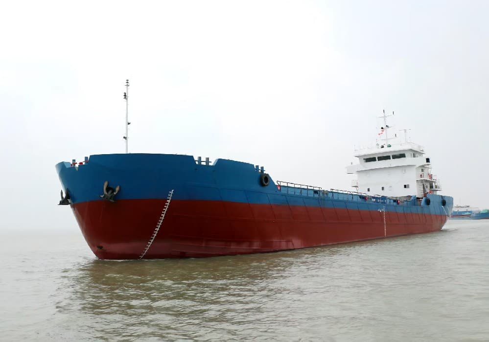 3,800 DWT Open Barge, built 2024