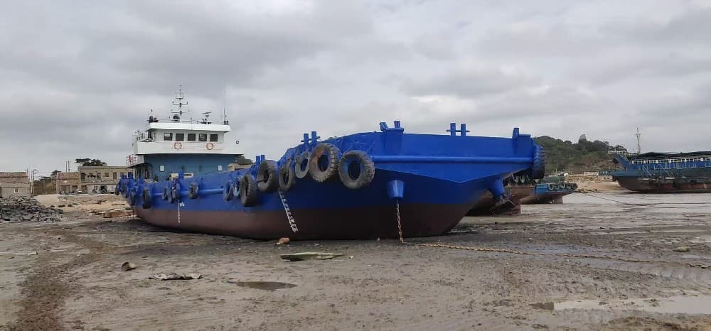 400 DWT Deck Cargo Ship, built 2015