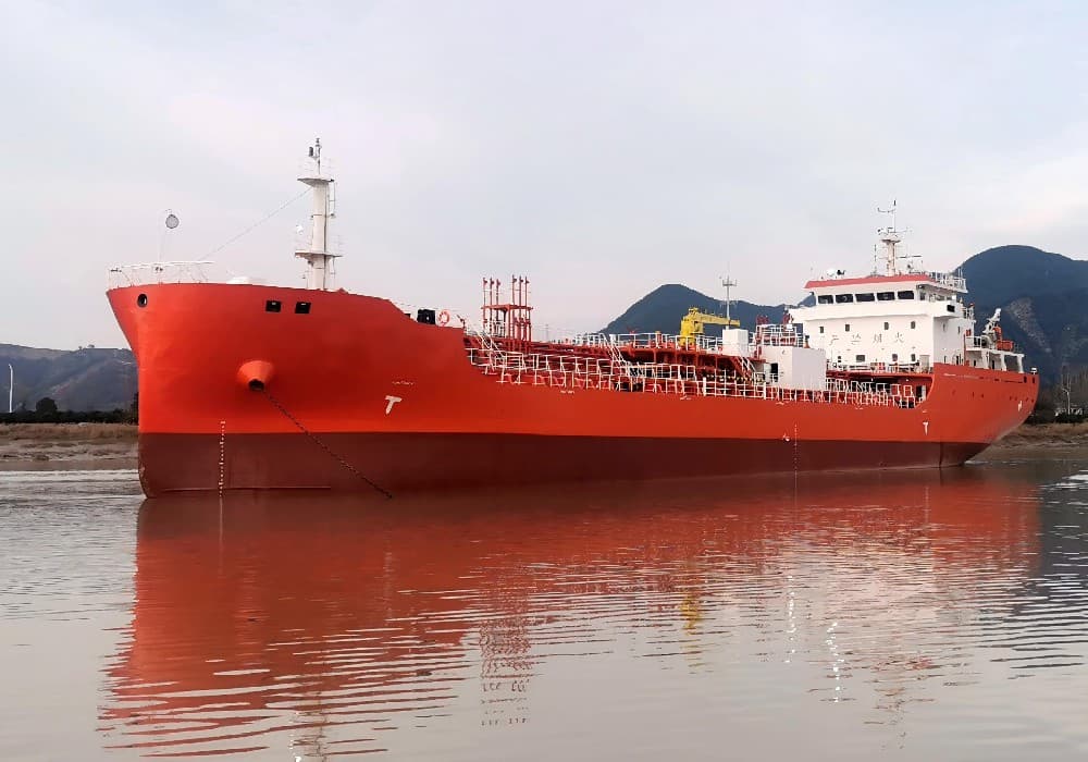 4,000 DWT Tanker, built 2025