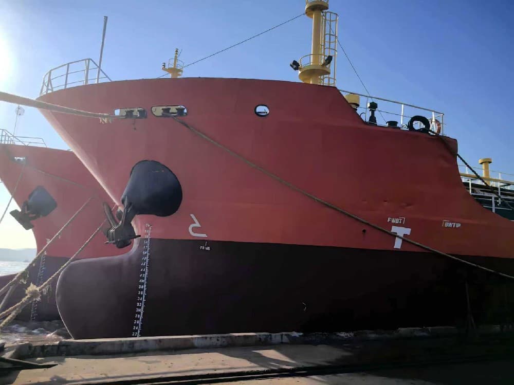 4,200 DWT Tanker, built 2012