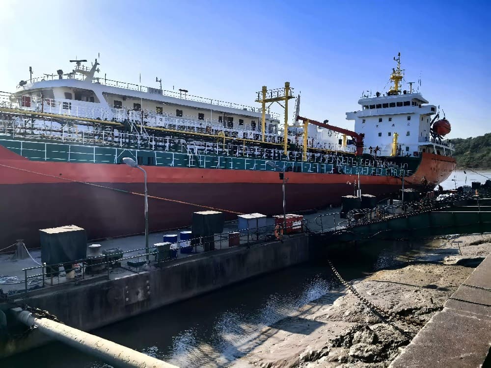 4,300 DWT Tanker, built 2013