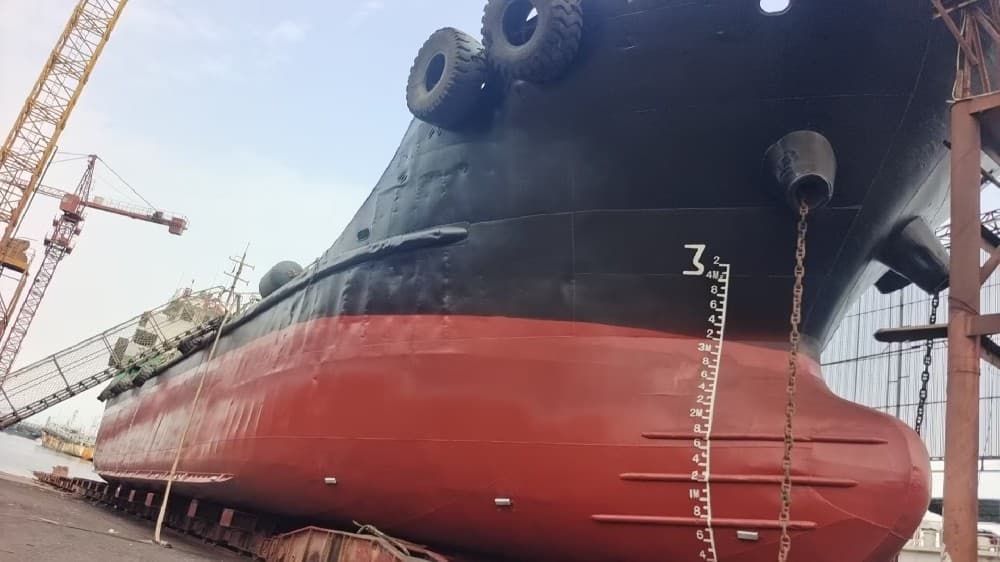 850 DWT Tanker, built 2009