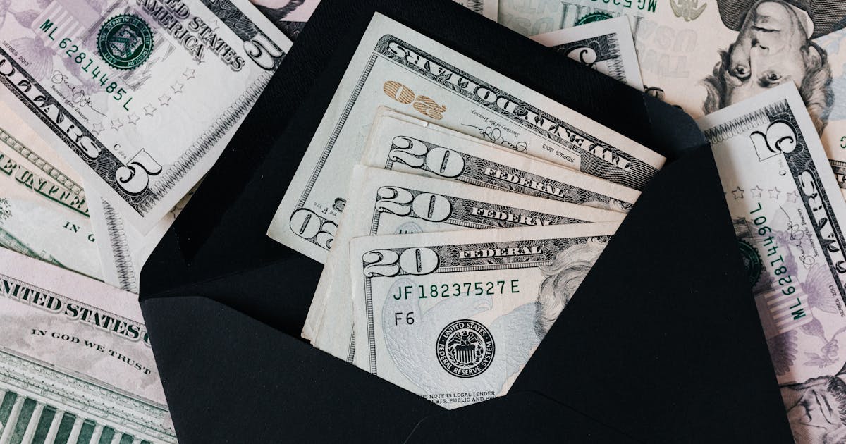 Freight Surcharges Explained: BAF, CAF, THC, LSS & GRI