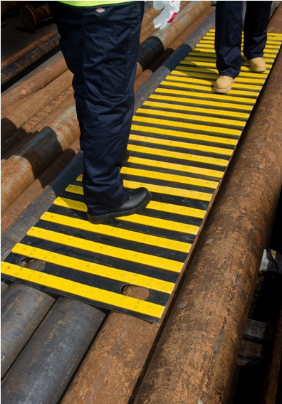 BOARD ANTISLIP PIPEWALKER, SHORT TREAD 700X3300MM  